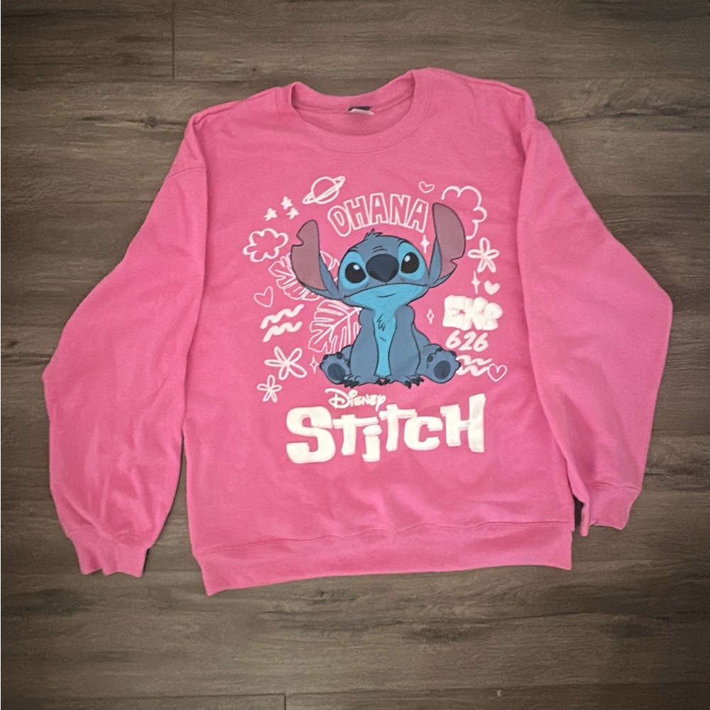 🌺Disney Stitch Crewneck – Pink Pullover Sweatshirt “Ohana Means Family”